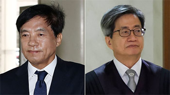 ▲李盛潤・元ソウル中央地検長（左）と金命洙元大法院長／ニュース1・聯合ニュース
