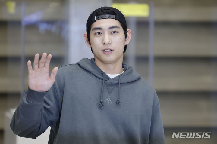 サンフランシスコ・ジャイアンツに入団した李政厚が帰国-Chosun online