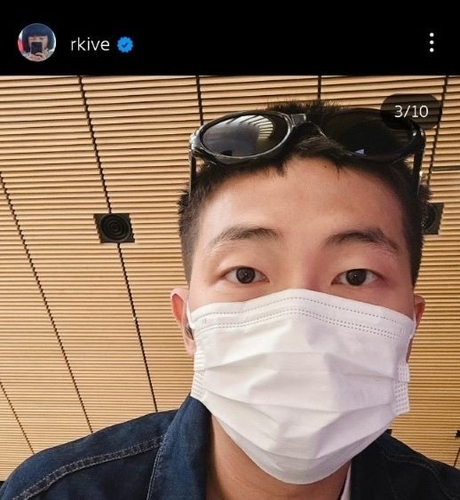 ソウル・サムスン美術館リウムのロビーで撮影したとみられるＲＭさんの写真（インスタグラムより）