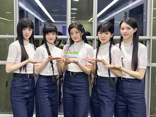 ＩＬＬＩＴ（所属事務所提供）