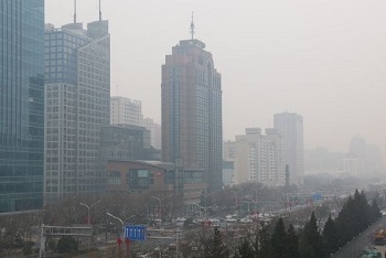▲진한 스모그에 덮인 중국의 수도·북경 시내.2023연2월 촬영./연합 뉴스