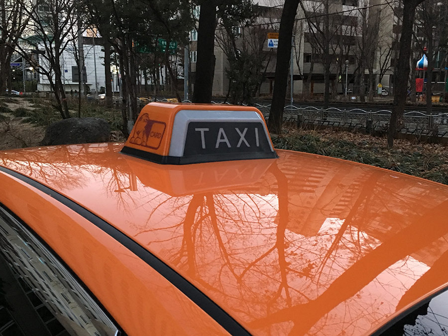 タクシー料金2万ウォンなのに20万ウォン払った中国人観光客…運転手「1000ウォン札かと思った」　／済州