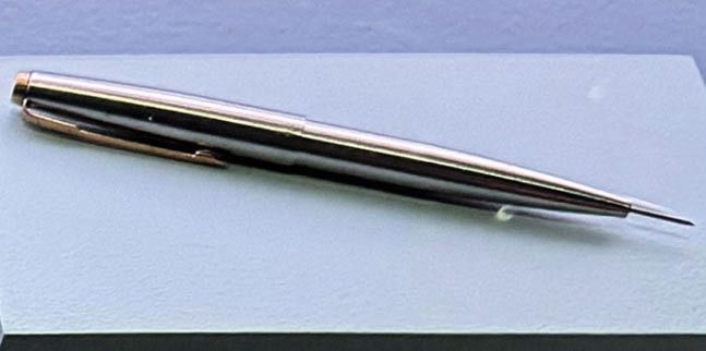毒針ペンに自殺用リップスティック…北朝鮮スパイの道具、米国で初の展示【独自】