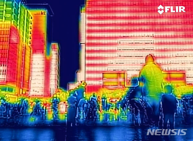 「オゾン注意報」が発令されたソウル