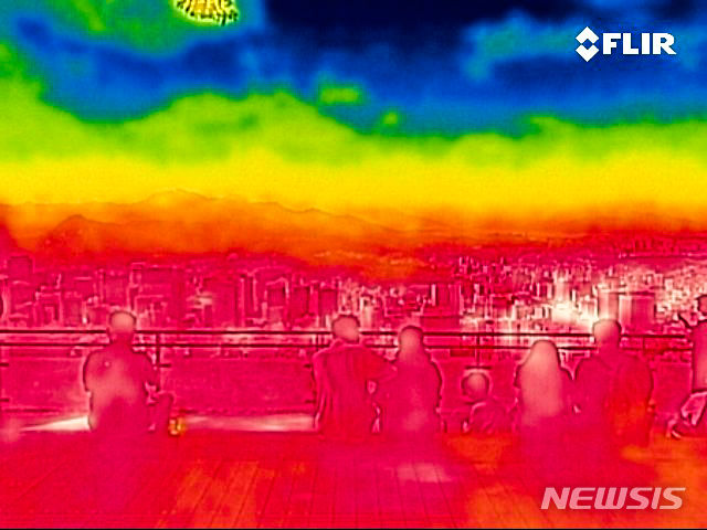 「オゾン注意報」が発令されたソウル