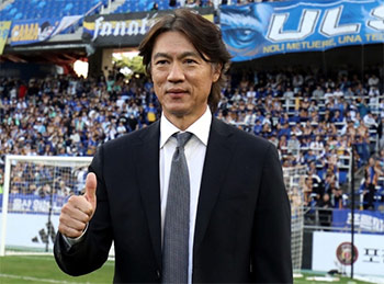 サッカー：5か月間の空席に終止符…韓国代表の次期監督に洪明甫氏が復帰