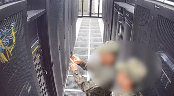 非常戒厳当時、選挙管理委員会のサーバー室に侵入した戒厳軍