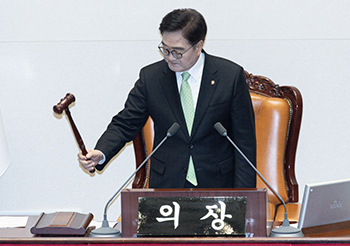 ▲禹元植（ウ・ウォンシク）国会議長