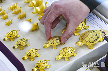 上昇する金価格