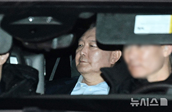 ソウル拘置所に入る尹錫悦大統領