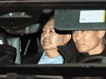 ソウル拘置所に拘禁された尹大統領、広さ3坪の「被疑者待機室」へ