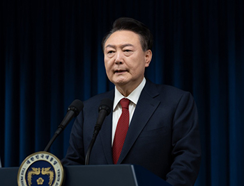 ソウル西部地裁「被疑者が証拠隠滅する恐れがある」　現職大統領逮捕の事由は15字