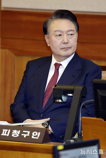 弾劾審判の5回目の弁論期日に出席した尹錫悦大統領