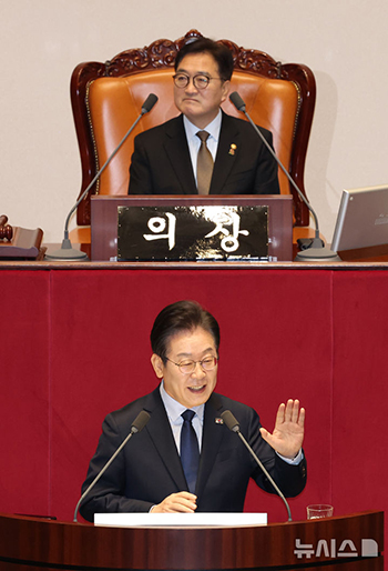 交渉団体代表演説を行う李在明・共に民主党代表　／韓国国会