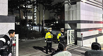 ▲10日、教師が児童を凶器で刺して殺害するという事件が発生した大田市西区の小学校。写真＝news 1