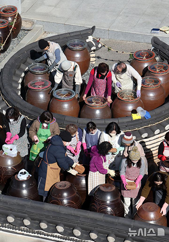 伝統の「ジャン」作り体験