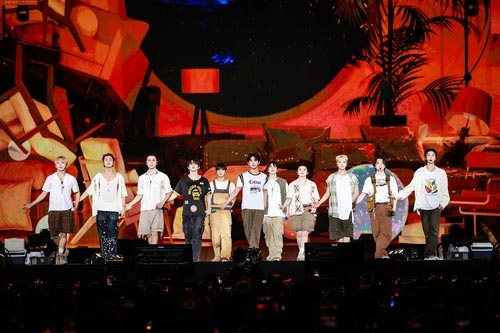 ＳＥＶＥＮＴＥＥＮのワールドツアー終了　１０３万人動員