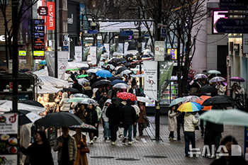 雨降る明洞　／ソウル
