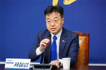 ▲ソウル九老区庁長補欠選挙への出馬を表明した祖国革新党の徐尚範（ソ・サンボム）法律委員長／news1