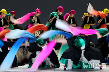 国立舞踊団「美人」、K-ダンス大作の誕生