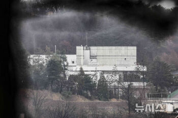 尹・前大統領、漢南洞の官邸で二日間「沈黙」