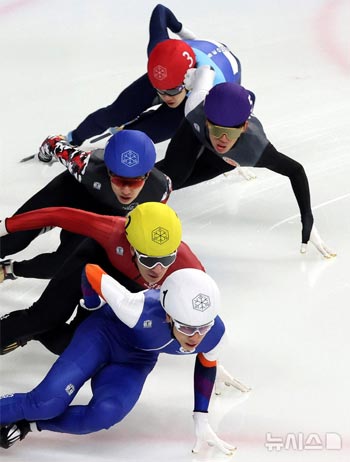 ▲9日に行われた「2025－26シーズン・ショートトラック韓国代表第1次選抜戦」男子1000メートル準々決勝。