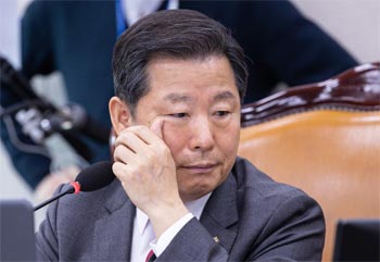 ▲国会産業通商資源中小ベンチャー企業委員会の李喆圭（イ・チョルギュ）委員長。写真＝news1