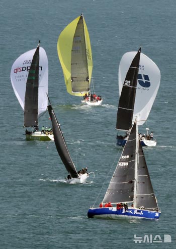 釜山スーパーカップ国際ヨット大会が開幕