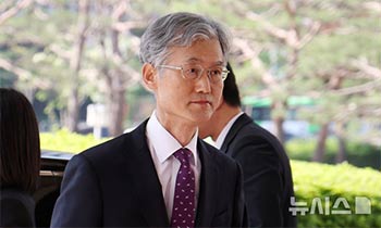 ▲曺喜大（チョ・ヒデ）大法院長