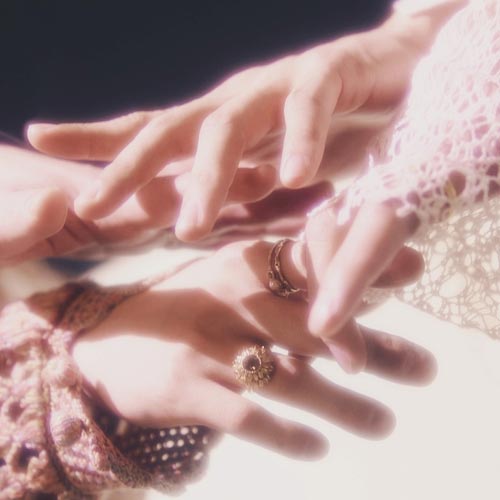 ＳＨＩＮｅｅのデビュー１７周年シングル　故ジョンヒョンが作詞作曲に参加