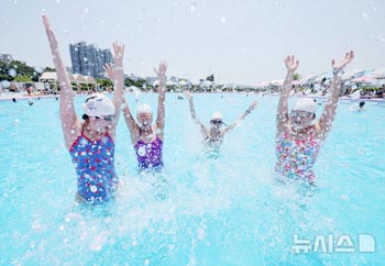 「都会で楽しむ夏」　／ソウル