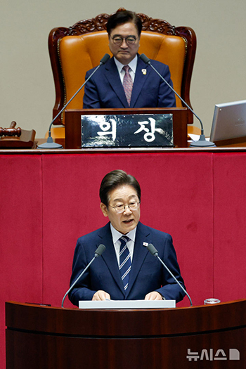 施政演説を行う李在明大統領