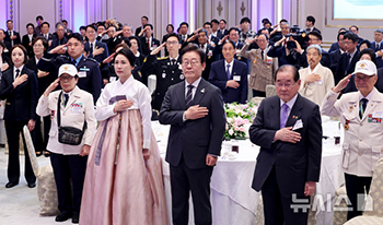 国家有功者および報勲家族招待行事に出席した李在明大統領