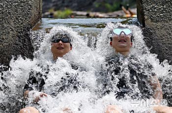 「猛暑には渓谷だな」