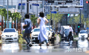 小暑の候、煮えたぎるように暑い済州