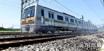 猛暑で作動したレール自動散水装置