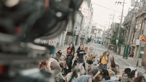 ＹＧエンターテインメント提供