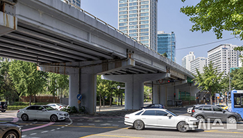 1966年完成の西小門高架車道　8月に撤去開始　／ソウル