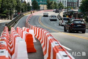 開通から59年、西小門高架車道の撤去始まる