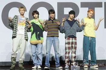 男性グループ「ＣＯＲＴＩＳ」　ＢＴＳ事務所からデビュー