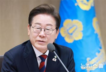 来月11日販売の李在明大統領就任記念切手、予約受付は8月18日から19日の二日間