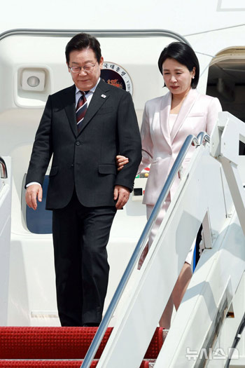 韓米首脳会談のためワシントンに到着した李在明大統領