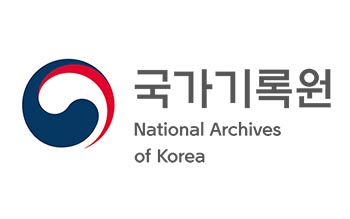 「記録写真」をフォトショで操作する韓国国家記録院【コラム】　米ソ両連合軍を歓迎する写真2枚を合成して光復を祝う群集の写真に