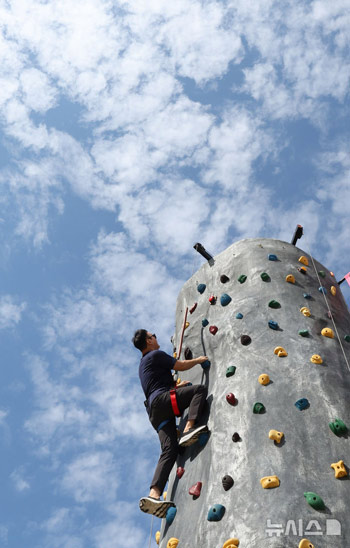 都会の真ん中でクライミング体験　／ソウル