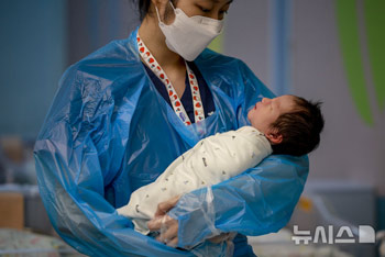 出生数、13カ月連続で増加