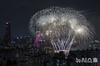 ソウルの空を彩る花火