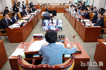 韓国国会で野党相手に挑発的発言　来年出馬目指す議員たちの宣材動画撮影会と化した法制司法委員会