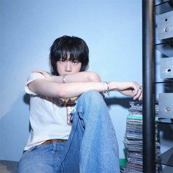 ＢＴＳジンのソロ曲　スポティファイで再生５億回突破