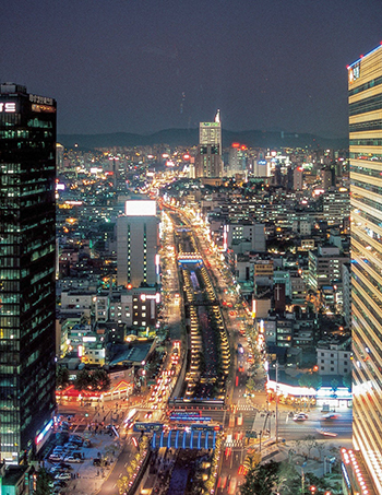 ▲復元された清渓川。／ソウル市