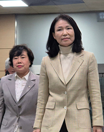 ▲4日午後釈放された李真淑（イ・ジンスク）前放送通信委員長。/news1